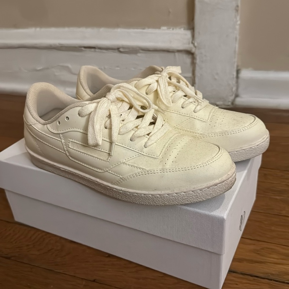 Oliver Cabell Shoes. Size: 38. Style: Vegan 481. Color: Chalk